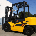 Montacargas CPCD25 (4.7 Metros): Alcanza Nuevas Alturas en tu Almacén